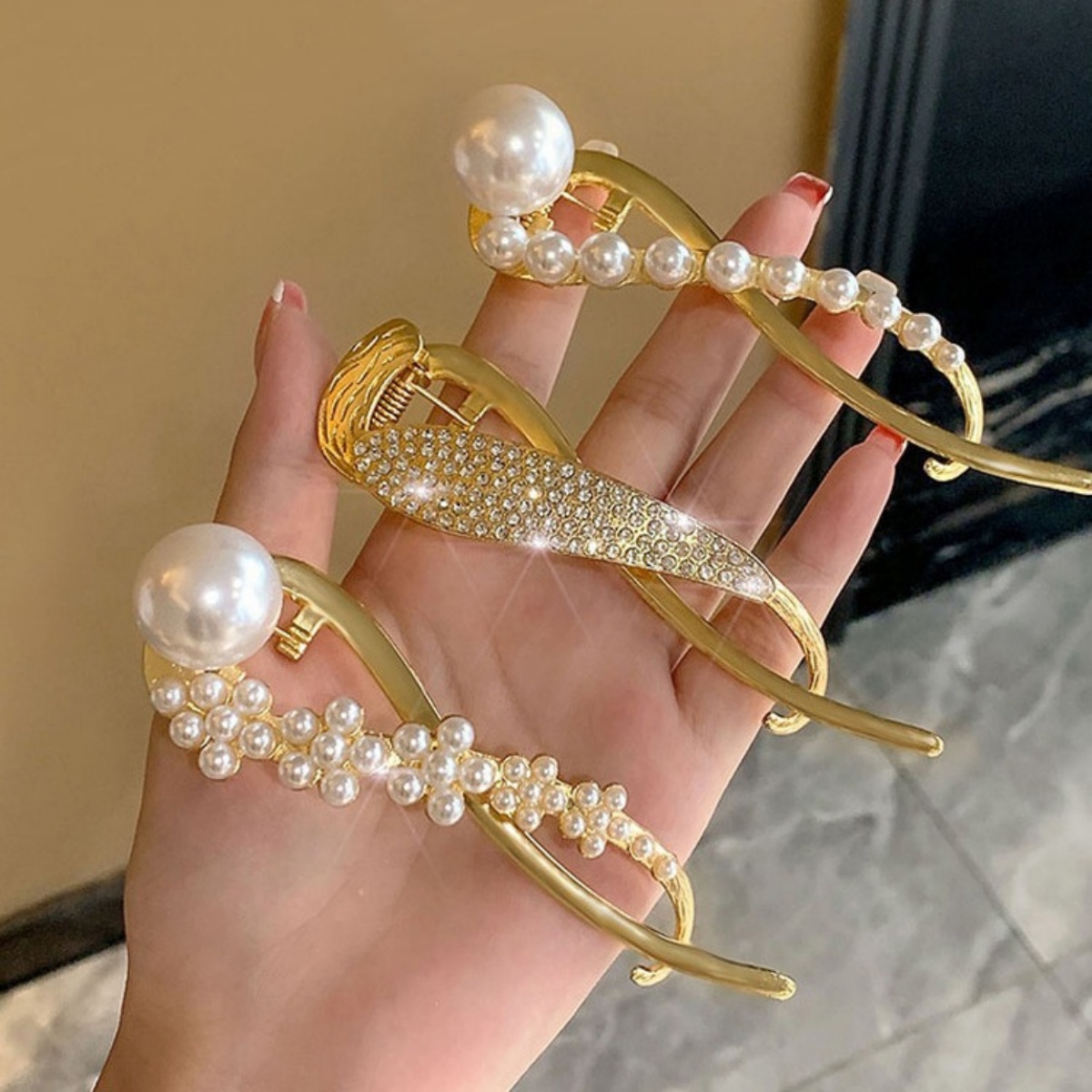 Elegant Glitter ไข่มุกผมคลิปสํ - Korean Girls Lifestyle บทวิจารณ์และราคา
